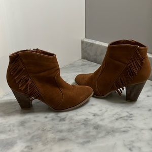 Bamboo fringe booties